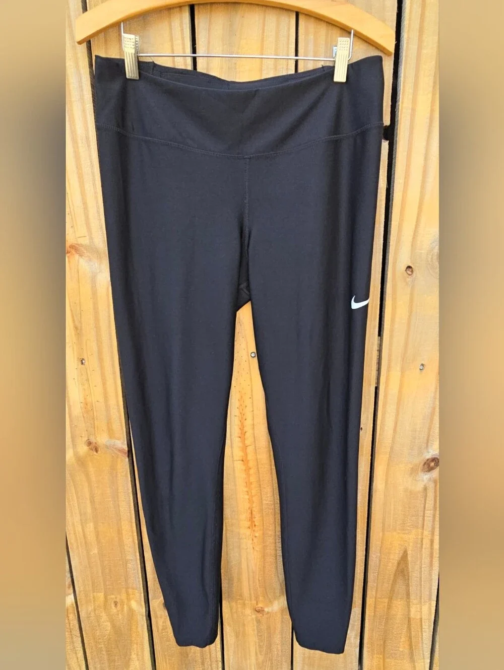 Nike Women's High-Rise Black Athletic Leggings